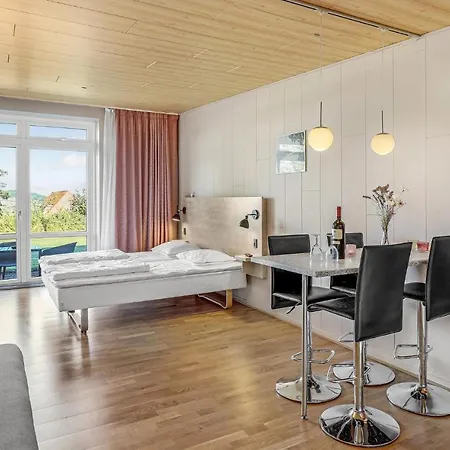Stunning In With Kitchen Apartment *